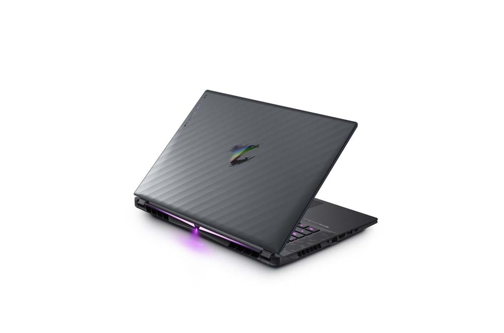 GIGABYTE AORUS ELITE 16 BWHC3JPC94SH(RTX5070) 新世代AI体験を実現するノートPC|AORUS ELITE 16 BWHC3JPC94SH - 画像 (2)