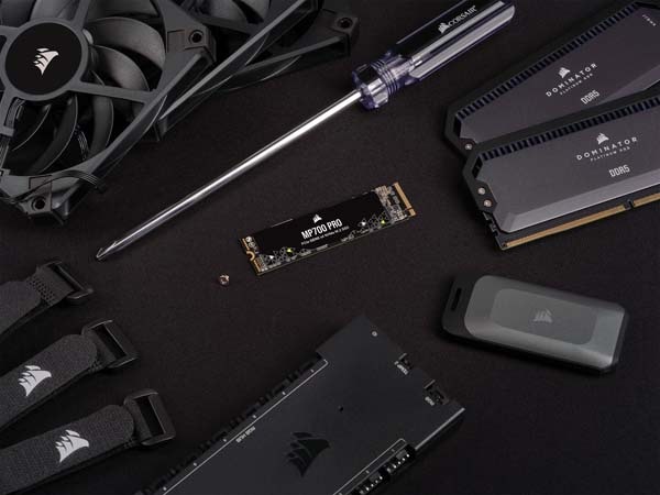 Corsair MP700 PRO PCIe Gen. 5 x4 M.2 NVMe SSD 2TB (no heatsink); 12,400MB/s / 11,800MB/s; 1,400TBW|CSSD-F2000GBMP700PNH - 画像 (5)
